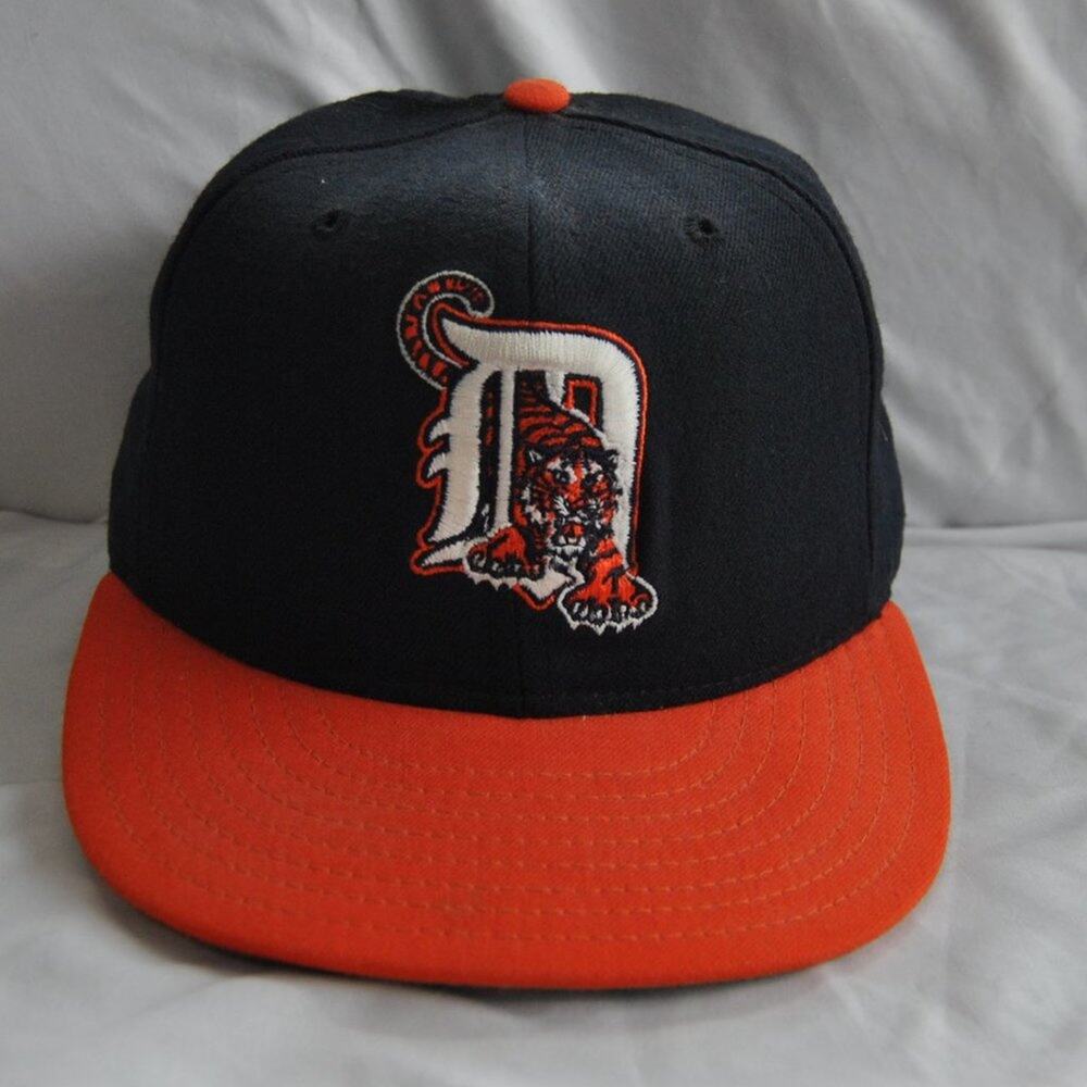 Vintage Detroit Tiger New Era Fitted Hat 7 3/8 Navy/Black & Orange